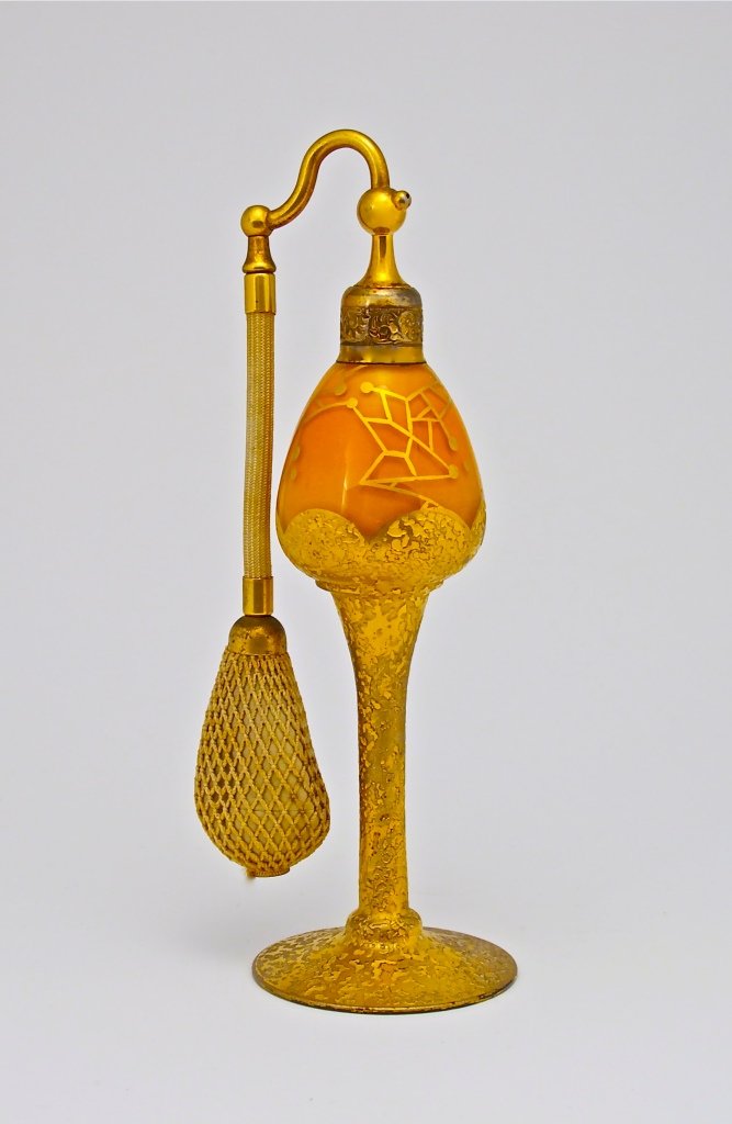 89: 1926 DeVilbiss Orange Gold Atomizer 1926 DeVilbiss Imperial perfume bottle
