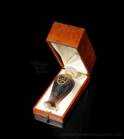 1910 Baccarat crystal luxurious perfume bottle  for L. Plassard for perfume Un Femme Passa