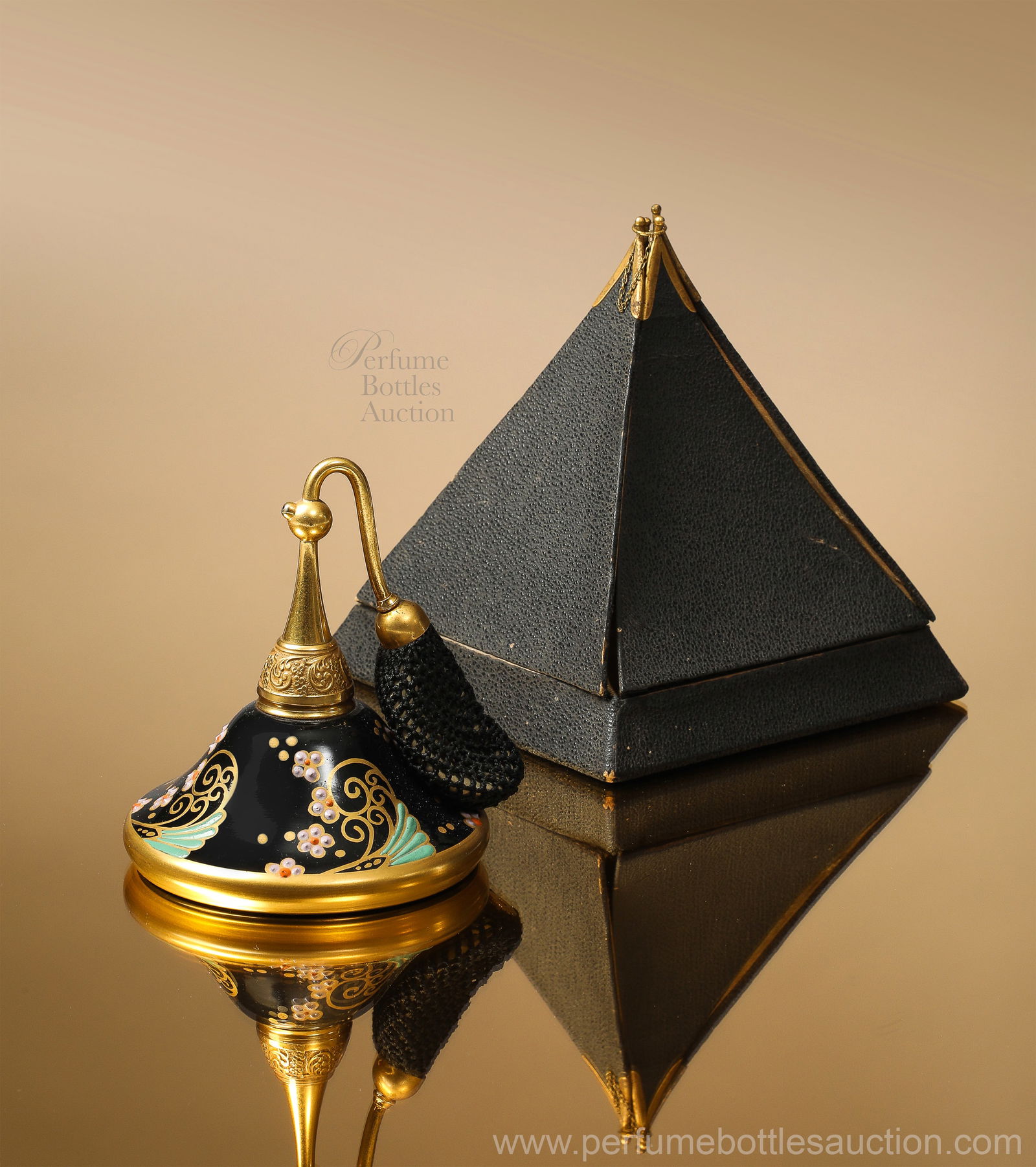 1927 Art Deco DeVilbiss perfume atomizer in original elaborate box (1 of 1)