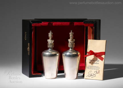 Queen Elizabeth II 1977 Silver Jubilee perfume bottles by Stuart Devlin for Stanley Hall, rare: 1977 Limited edition by Silversmith Stuart Devlin of London for perfumer Stanley Hall’s “Jubilee Presentation Set”, sterling silver perfume bottles, figural gilt silver screw caps, with deta