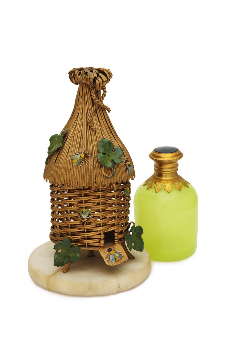 1870s Palais Royal bee hive perfume bottle (1 of 1)