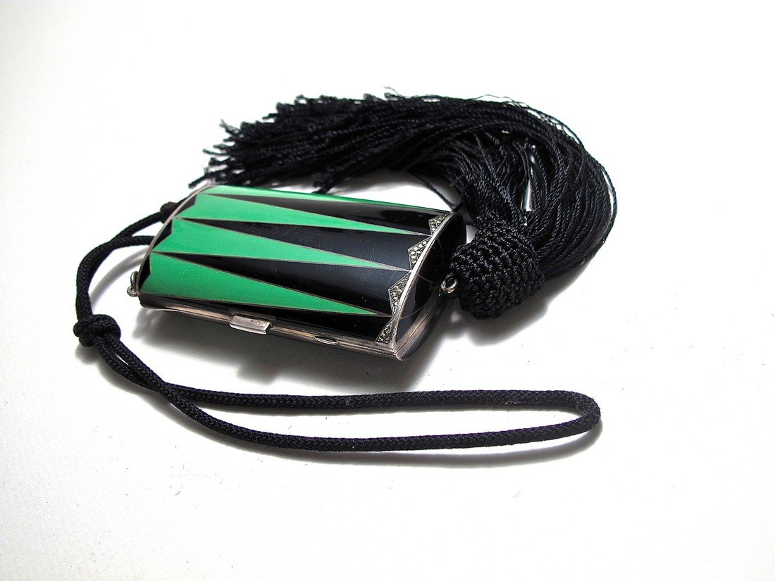 1920s Louis Kuppenheim-German minaudier (1 of 1)