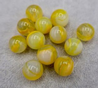 Very Nice Group of Yellow PELTIER RAINBO TRACER Marbles