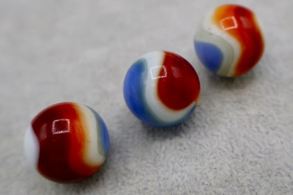 3 AKRO Agate Patriot Type Corkscrew Marbles