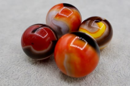 4 Large Shooter Sized VITRO MARBLE COMPANY All-Red Blacklines