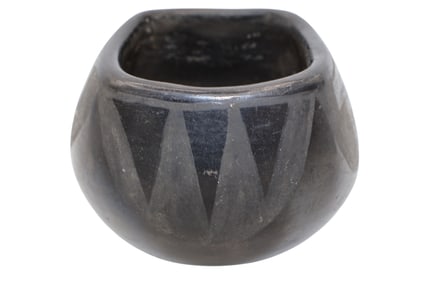 San Ilfesdonso Native American Blackware Vessel
