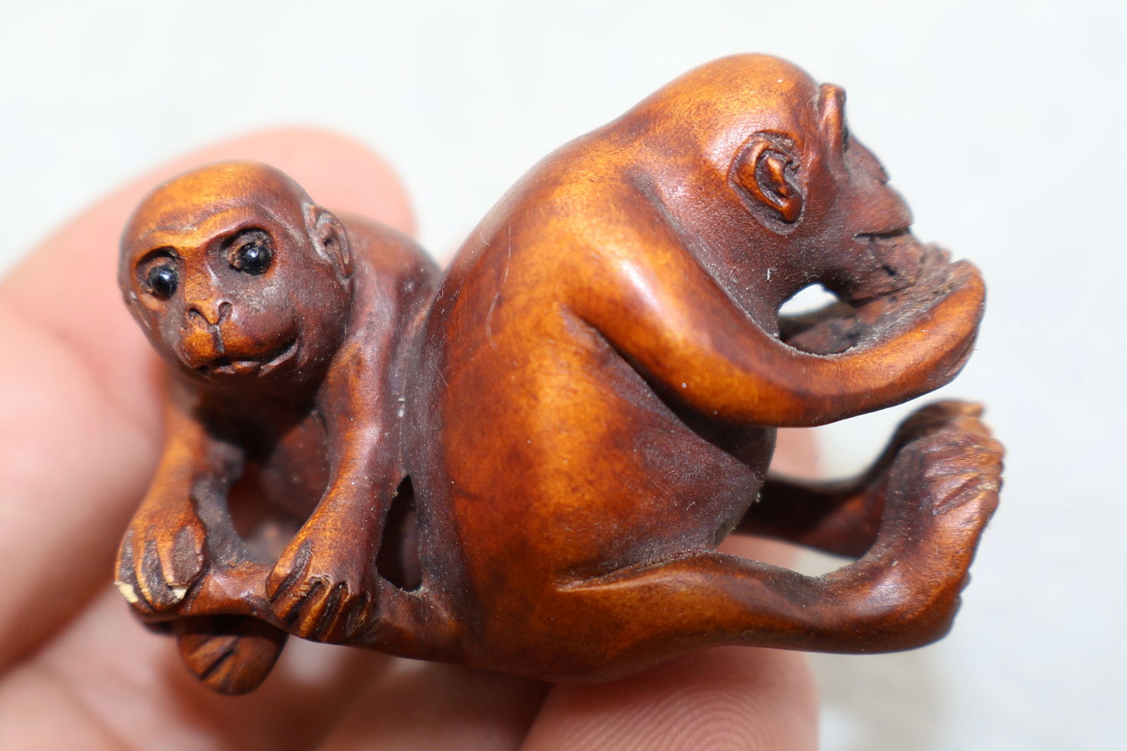 A Finely Carved Japanese Boxwood Monkey Pair Netsuke (1 of 8)