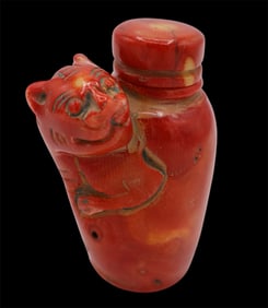 A Carved Tiger Figurine Coral Snuff Bottle