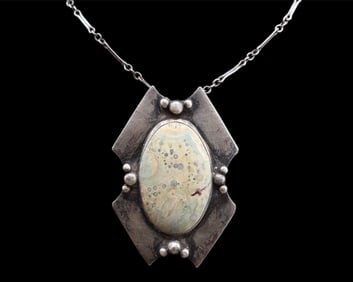 A Vintage Southwestern Style Modernist Silver Necklace