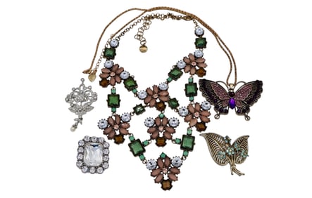 A Vintage 5 Piece Assortment of Rhinestone Costume Jewelry