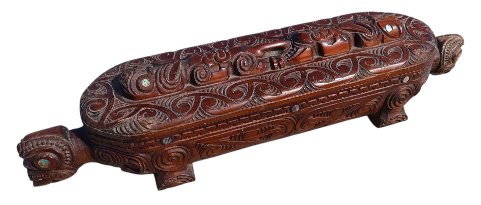 A Superb Maori Carved Wooden Treasure Box (1 of 16)