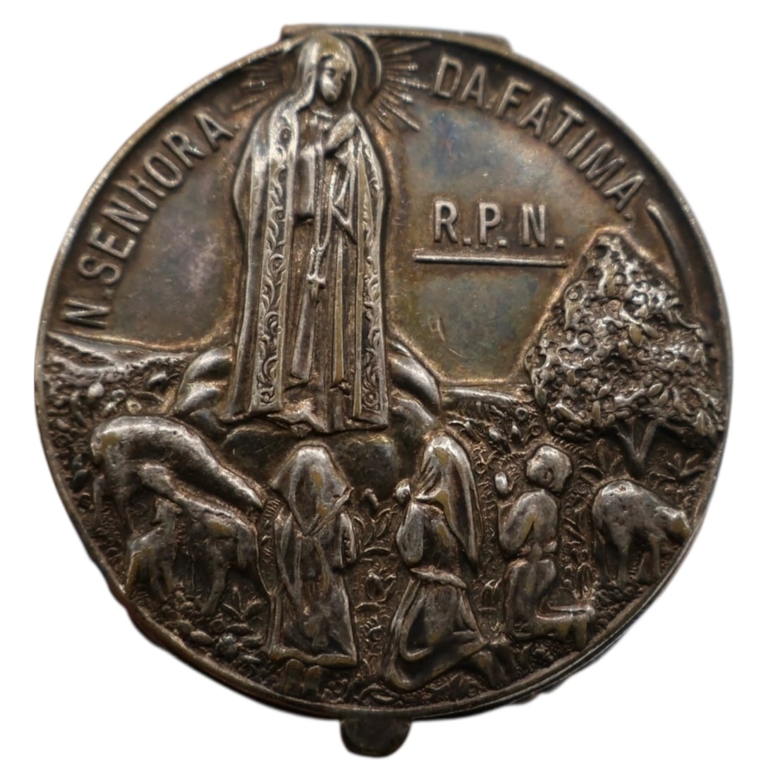 A Fine TOPAZIO CASQUINHA DOMEX Rosary Box: Early 20th C. Our Lady of Fatima. Devotional Medal Rosary Box. Fine silver plate with excellent detailing.