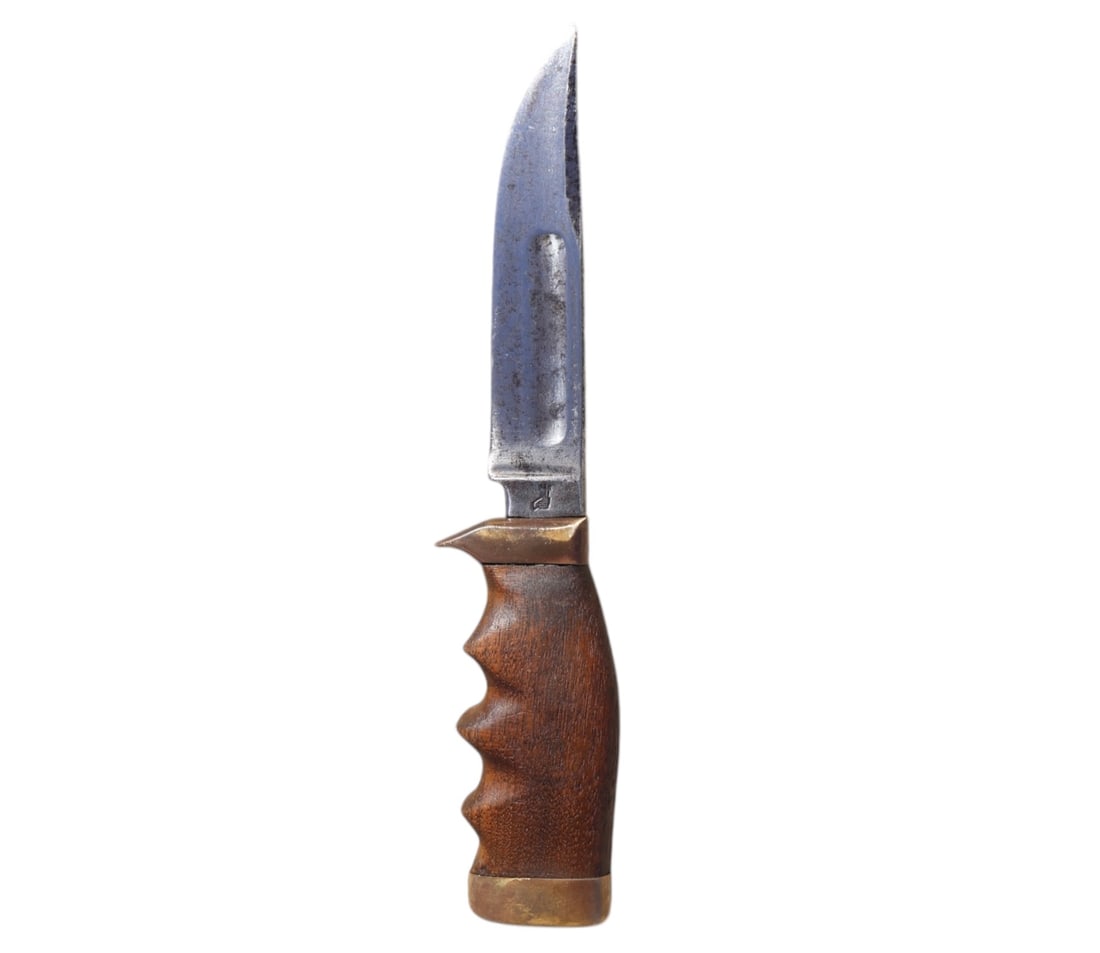 A WWII Era Solingen Finger Groove Knife (1 of 6)