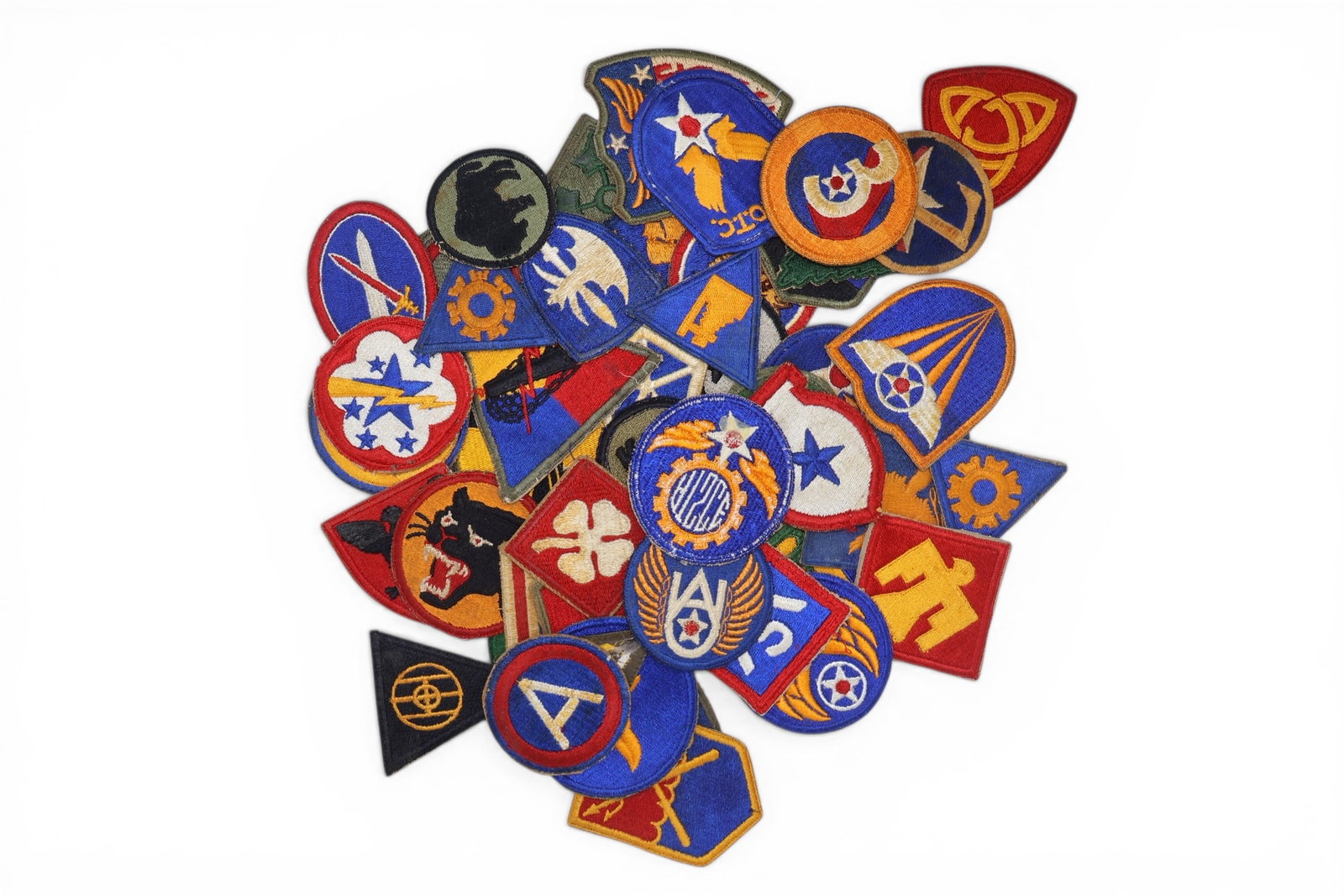 Lot of WWII Military Patches Apx. 50 Total - 1B: Description