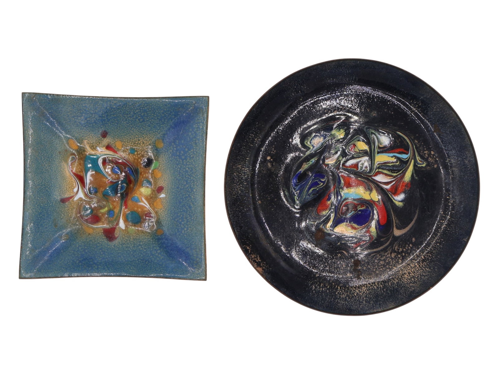 A Pair of Mid Century Modern Enamel Dishes - Lot B: A nice pair of enamel dishes made during the Mid 20th Century. Excellent coloration and designs.