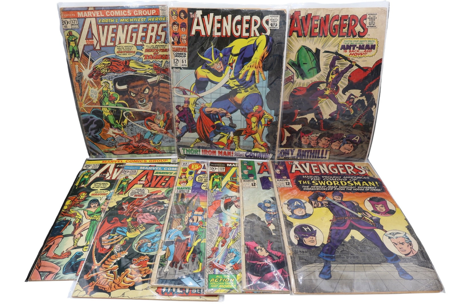 Vintage Comic Book Lot - The Avengers RAW UNGRADED (1 of 7)