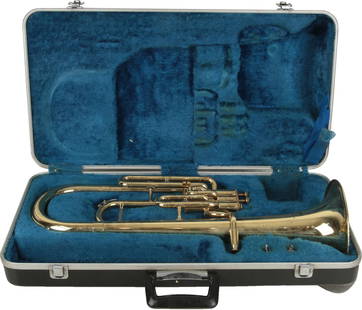 Tenor Horn: Yamaha YAH201: Gold tenor horn. Comes with Yamaha black hardshell case and Denis Wick London mouthpiece. Made in Japan. Length 23.5". Weight 1.8kg. Valves do not freely move, in need of oiling. Very good case with w