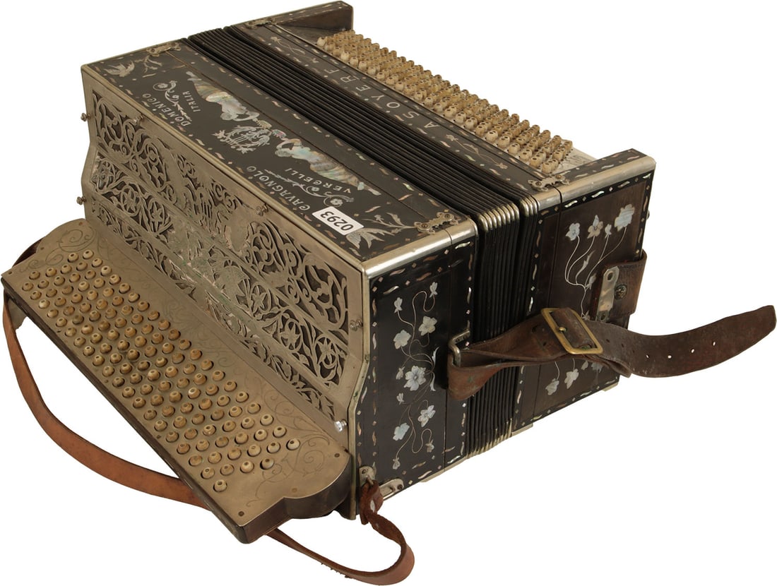 Cavagnolo Domenico Accordion, Vercelli Italia, Asoyerf (1 of 6)
