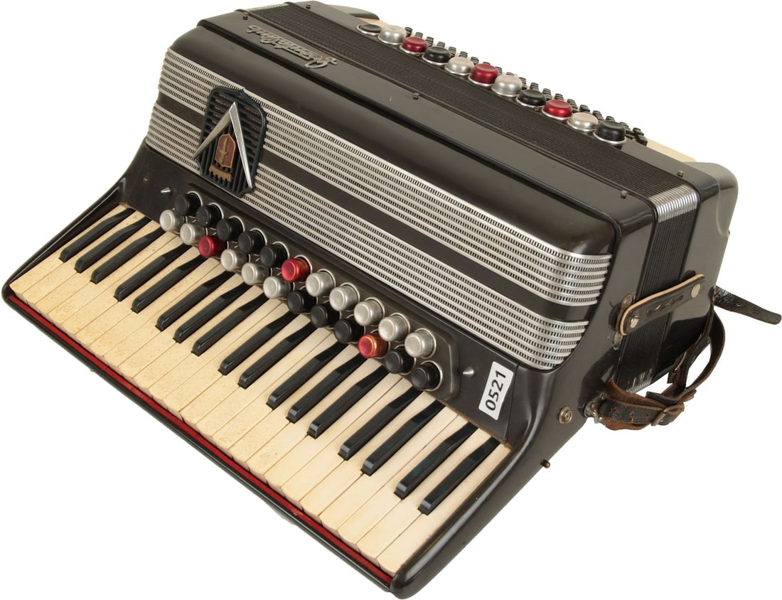 Frontalini Accordion (1 of 5)