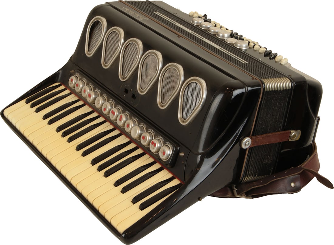 Frontalini Accordion (1 of 5)