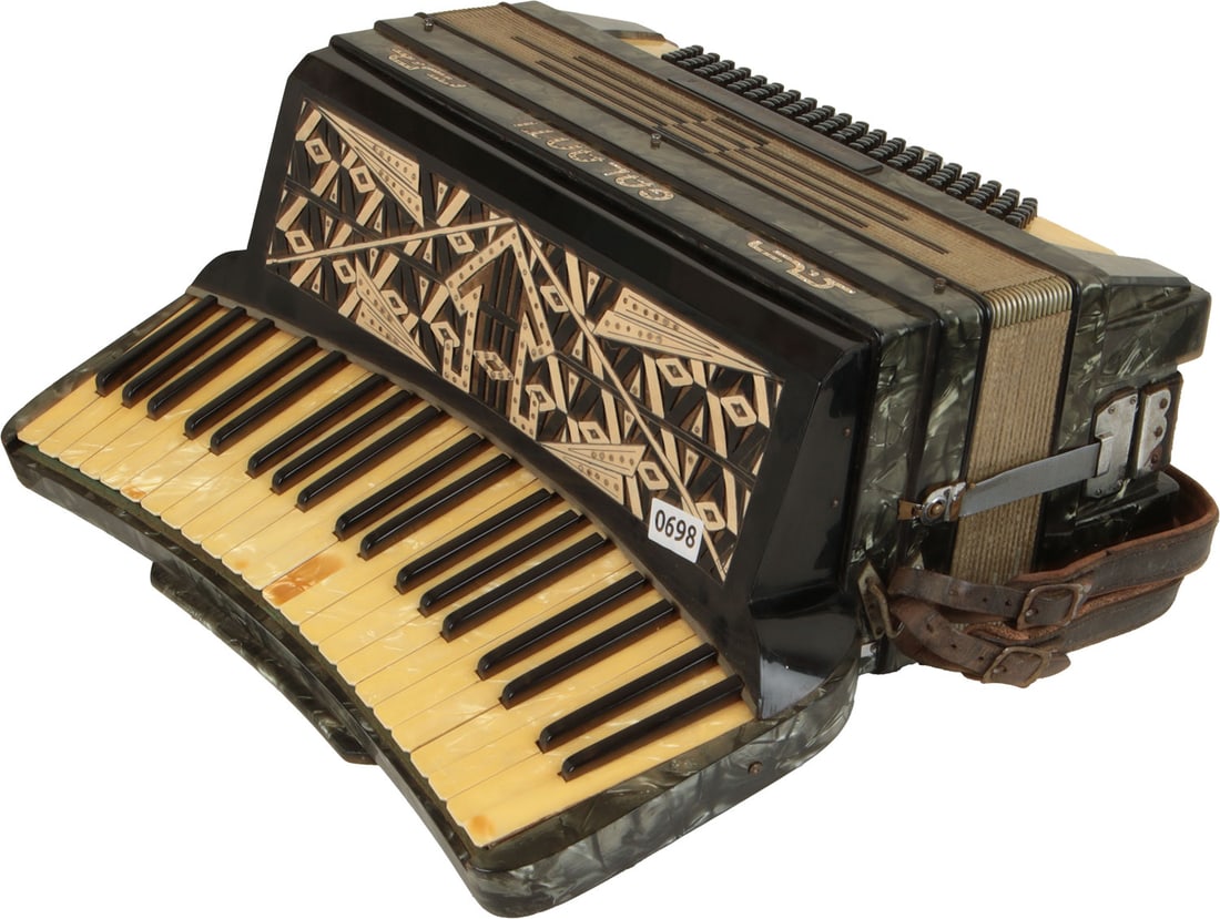 Galanti Accordion (1 of 5)