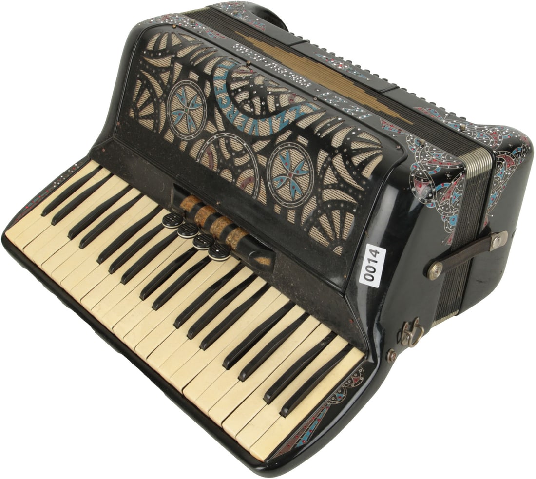 Izzi Vercelli Accordion, Italy (1 of 5)