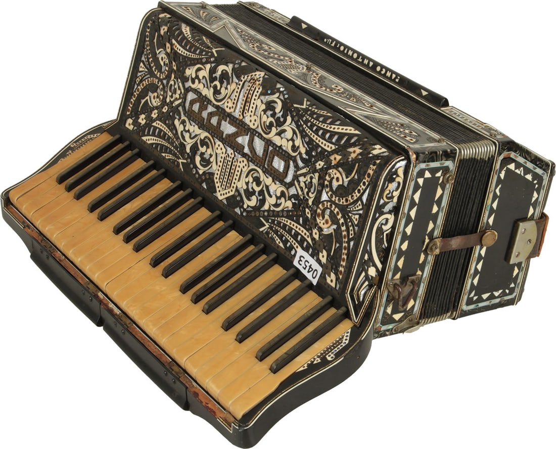 Ranco Antonio & Fllo Accordion, Vercelli Italia (1 of 6)