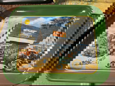 Gas and Oil Store John Deere 1996 Tray