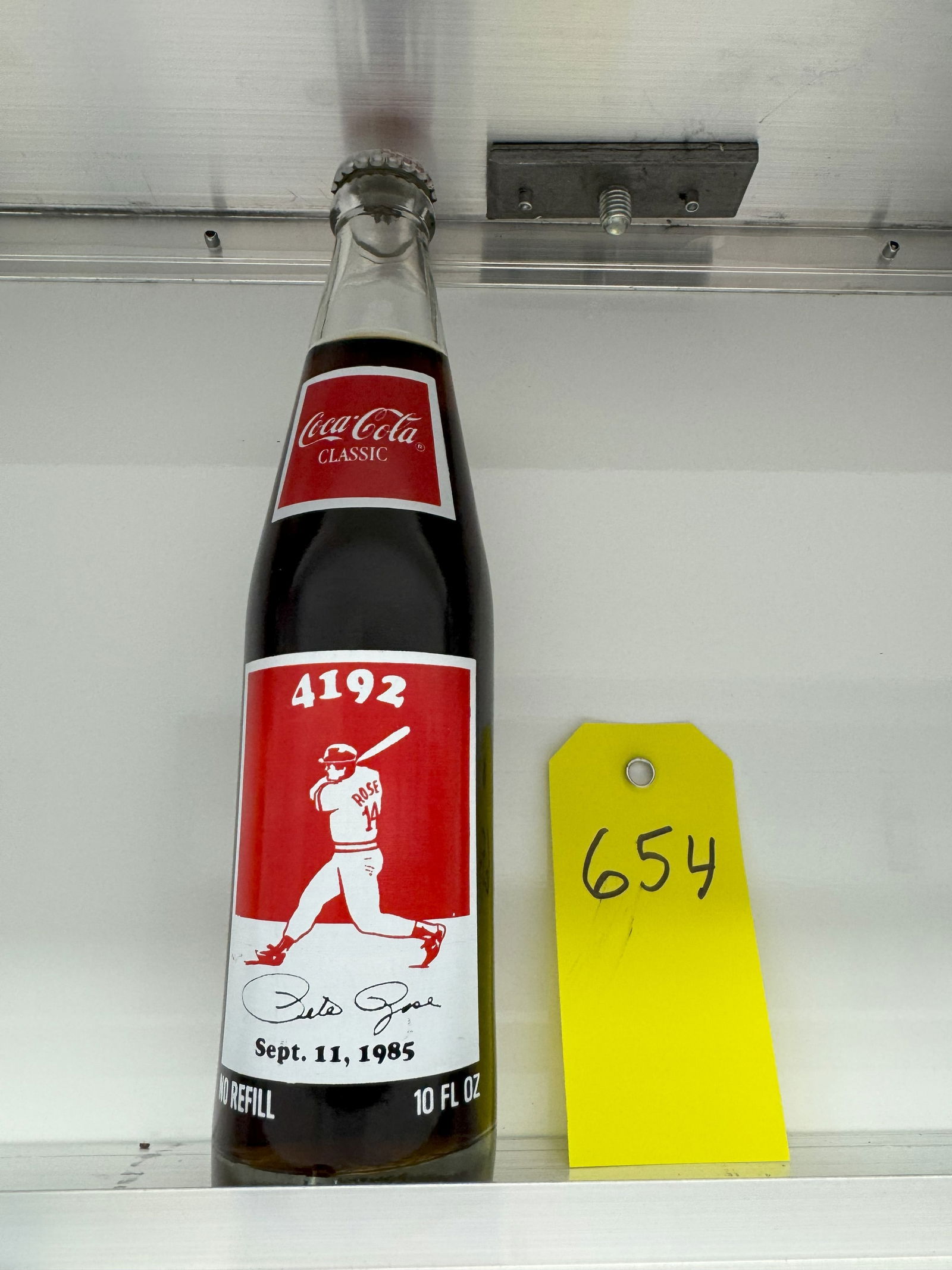 Pete Rose 1985 Coca Cola Bottle 10oz (1 of 2)