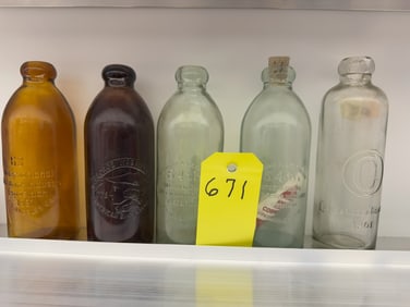 5xCommemorative Hutch Bottles