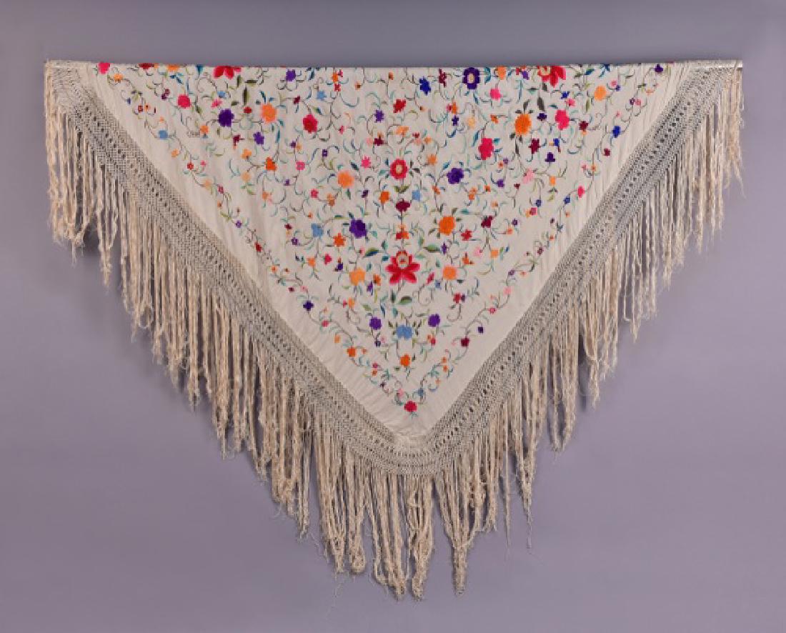 CHINESE EXPORT SILK EMBROIDERED SHAWL, EARLY 20th C (1 of 2)