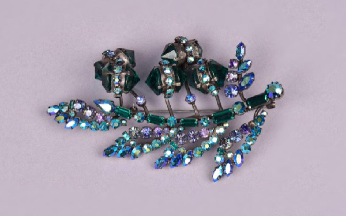 LARGE COLORED RHINESTONE COSTUME PIN. c. 1930 (1 of 2)