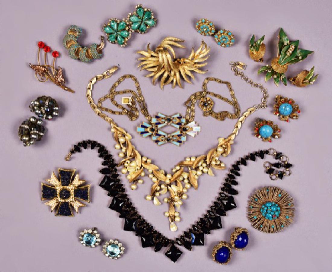 LOT of MOSTLY SIGNED VINTAGE COSTUME JEWELRY (1 of 1)
