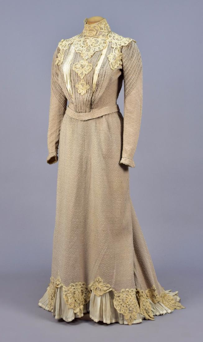 REDFERN WOOL and LACE AFTERNOON GOWN, c. 1900 (1 of 7)