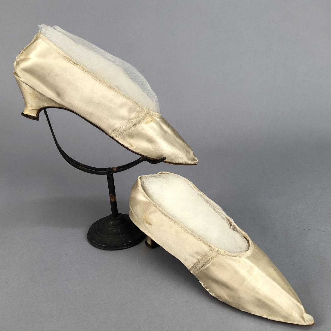 WHITE SATIN PUMPS, c. 1790 (1 of 4)