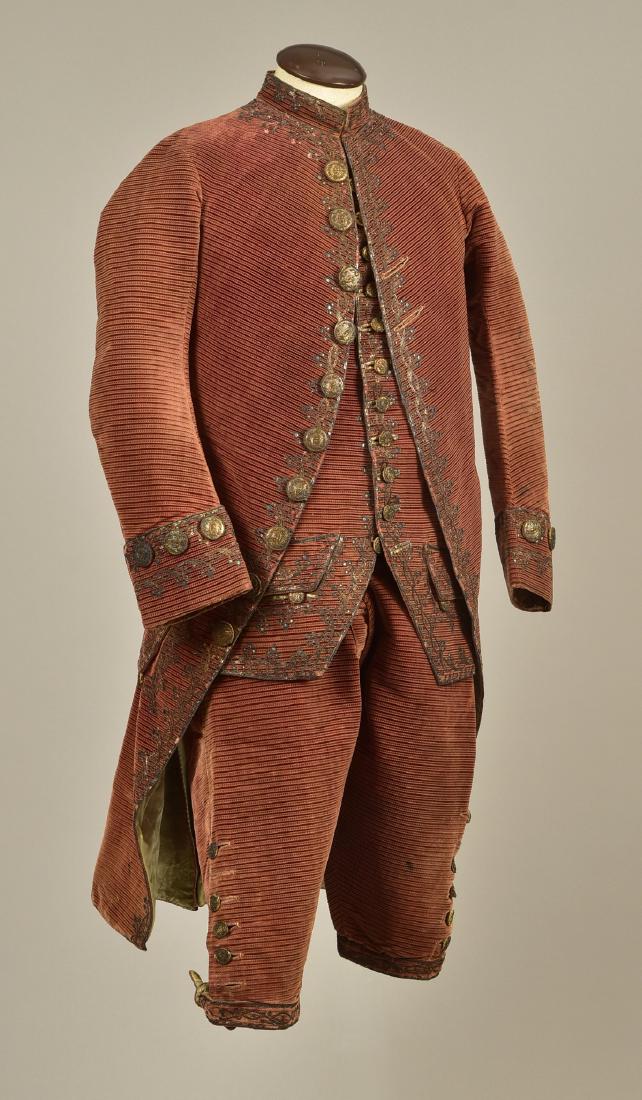 RARE SPANISH GENTLEMAN'S 3-PIECE VELVET SUIT,  c. 1760 (1 of 7)