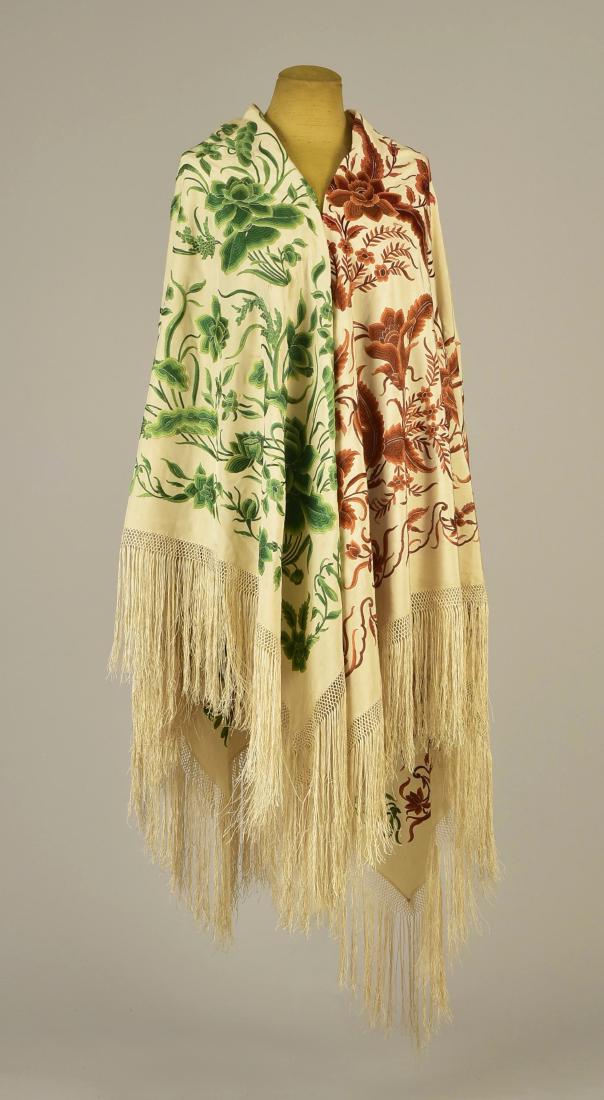 UNUSUAL CHINESE EXPORT SILK SHAWL, 19th C (1 of 8)
