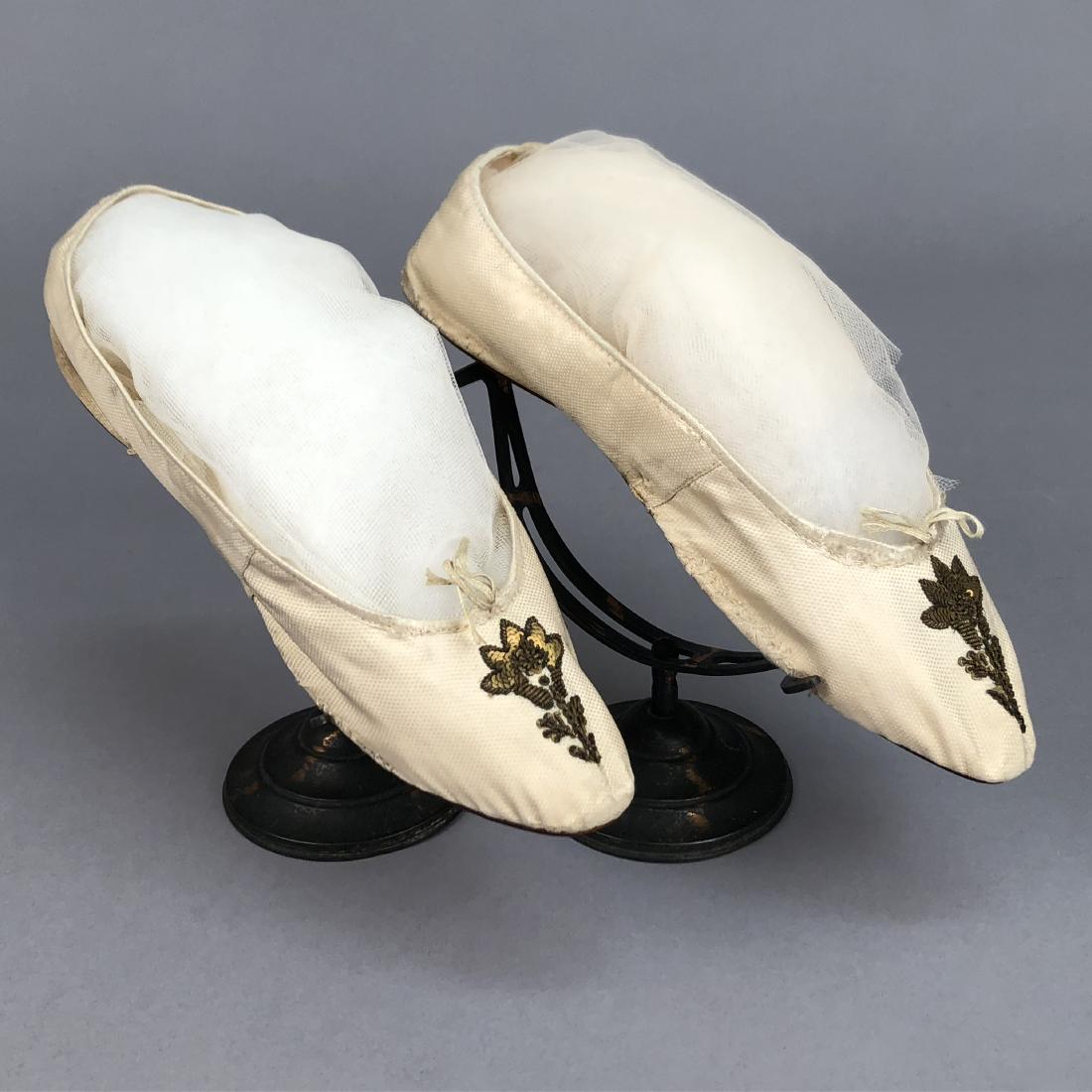 FIGURED SILK SHOES with METALLIC EMBROIDERY, c. 1800 (1 of 3)
