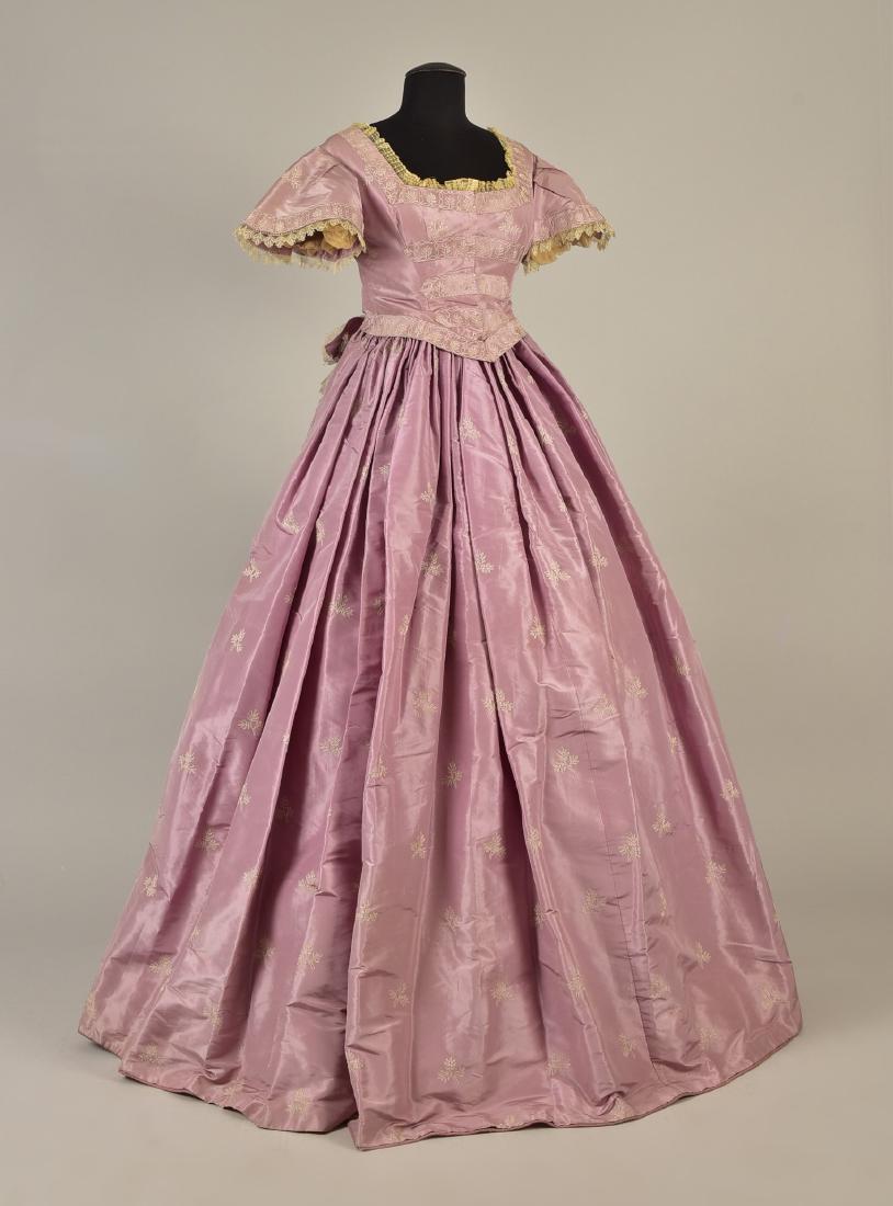 EMBROIDERED TAFFETA DRESS, attributed to HARRIET LANE, (1 of 4)