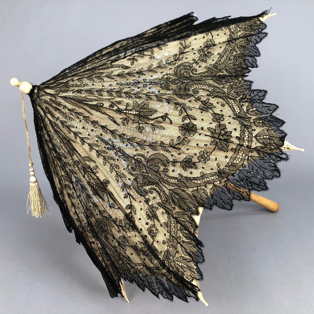 CHANTILLY LACE PARASOL, QUEEN VICTORIA, 1865 - 1875 (1 of 5)