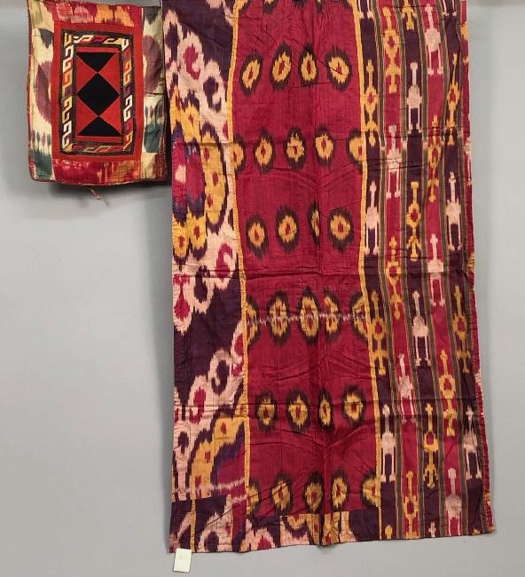SILK IKAT BEDCOVER, CENTRAL ASIA, MID 20th C (1 of 3)