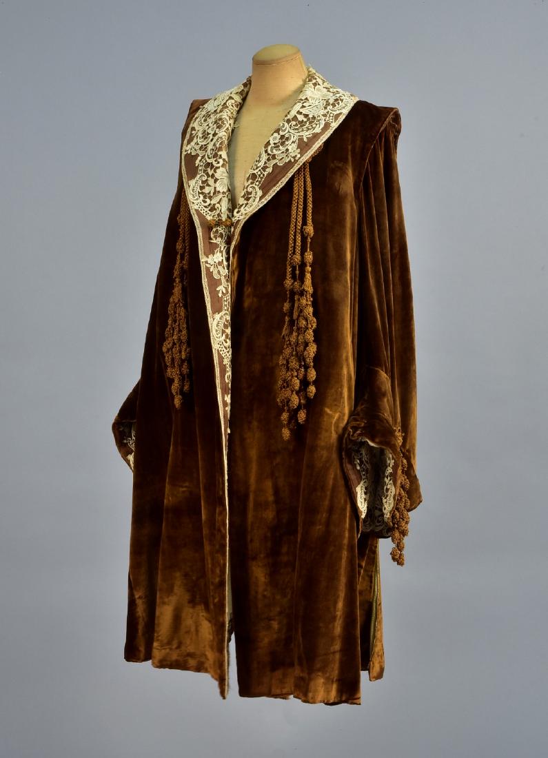 VELVET COAT with SILK TASSELS, EARLY 20th C (1 of 5)