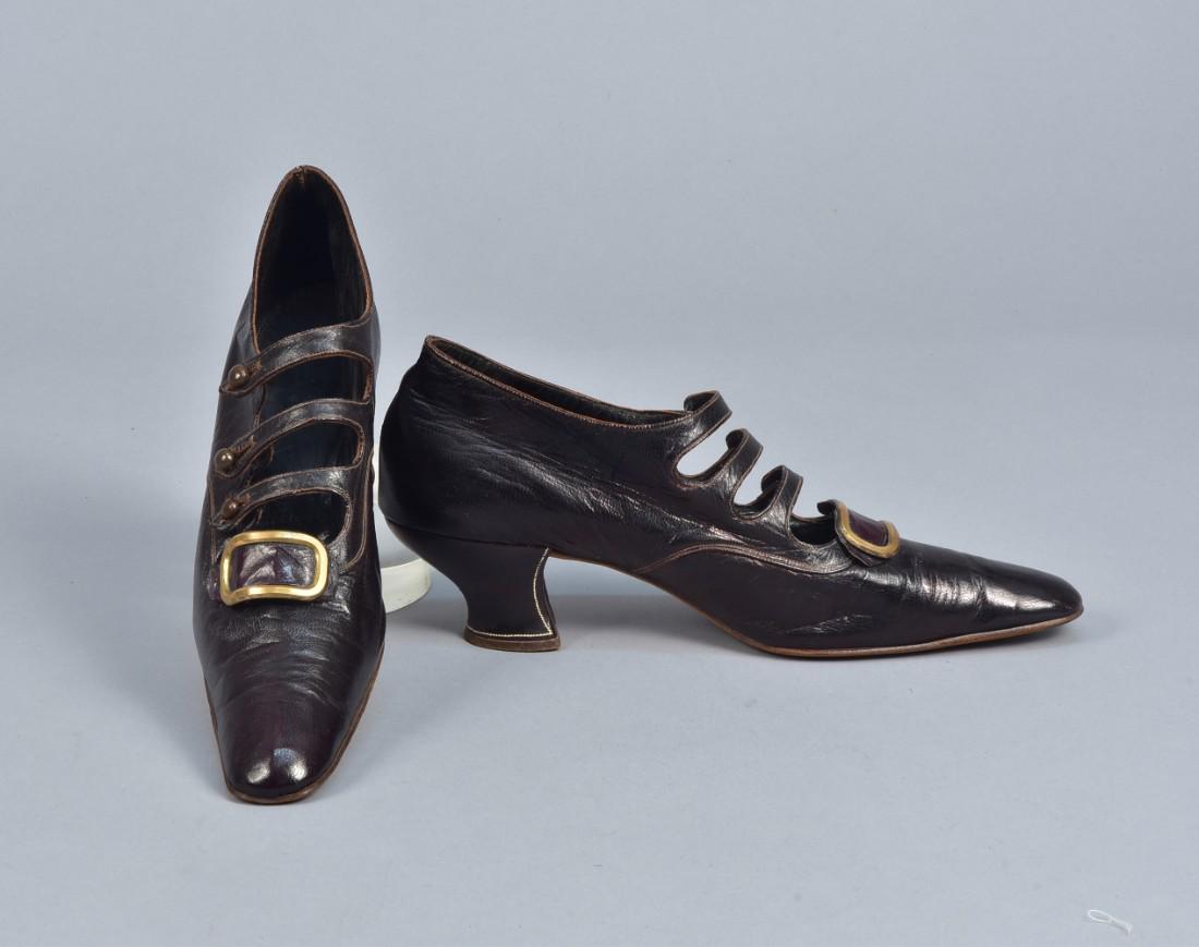 LADYS BARETTE VAMP SHOES, c. 1900 (1 of 3)