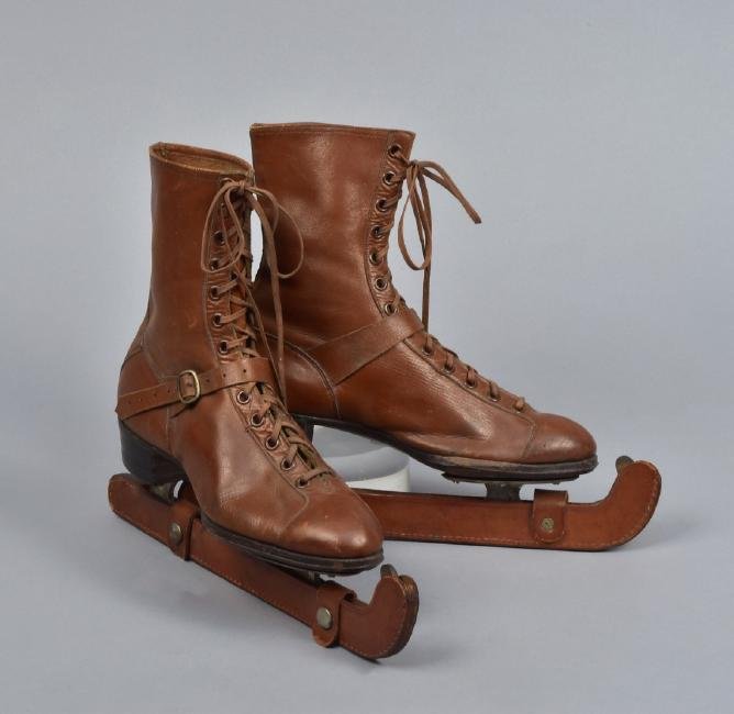 EDWARDIAN ENGLISH BRITON ICE SKATES (1 of 4)