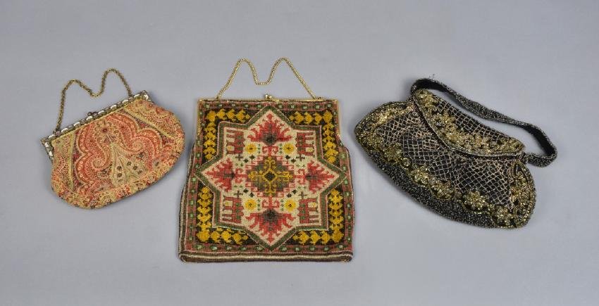 CARPET DESIGN BEADED BAG, 1920s (1 of 6)