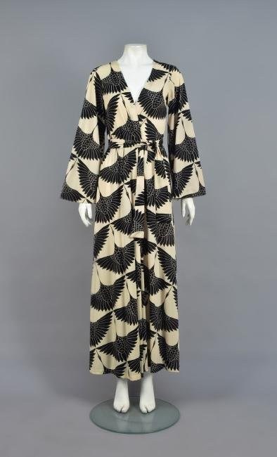 NORMA KAMALI CRANE PRINT ROBE, 1980s (1 of 3)