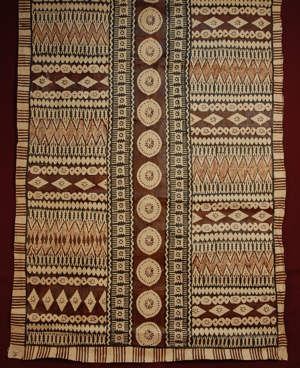 SAMOAN TAPA CLOTH, MID 20th C DDCF. Brown and blac: SAMOAN TAPA CLOTH, MID 20th C Estate of Doris Duke to benefit DDCF. Brown and black on natural with central band of roundels flanked by alternating blocks of tribal patterns. 60 x 98. Excellent.