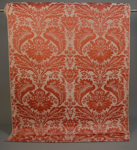 LARGE BOLT HOME FURNISHING FABRIC, 20th C DDCF. Si: LARGE BOLT HOME FURNISHING FABRIC, 20th C DDCF. Silk brocade in salmon on cream with Renaissance style oversize floral. 30+ yards x 50 inches wide. Pristine.