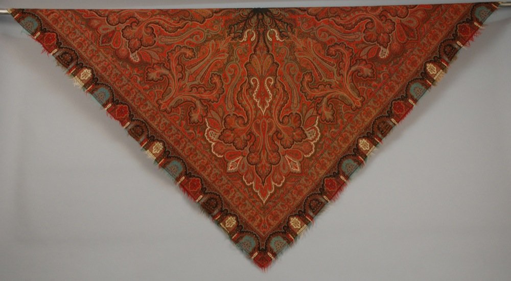 TWO WOOL PAISLEY SHAWLS, 19th - 20th C. Both machine (1 of 5)