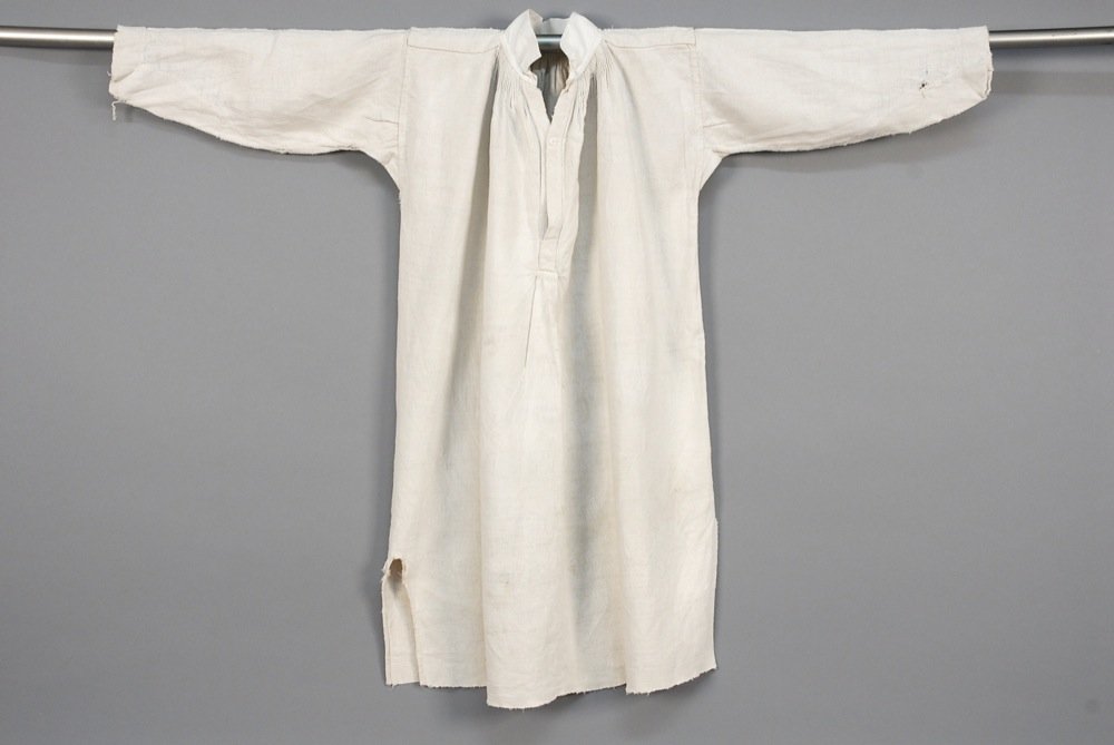 WORKMANS HOMESPUN OVERSHIRT, 19th C. Hand sewn natural (1 of 4)
